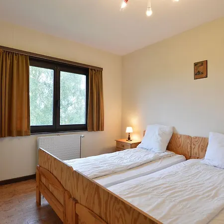 Casa de Férias Charming Holiday In Houffalize With Sauna Nadrin